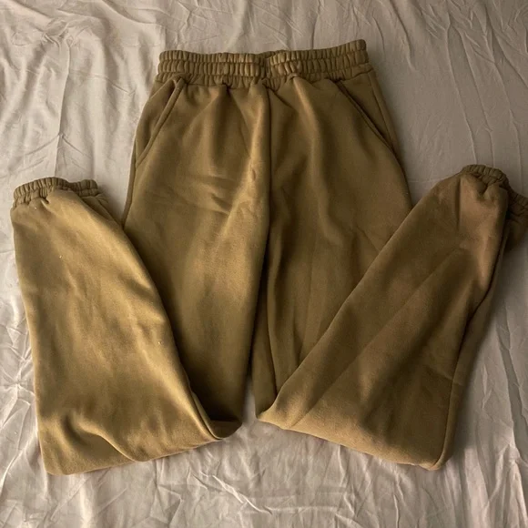 CROPPED COMFY SET - Picture 2 of 3